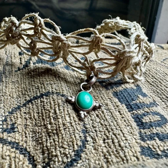1990’s Macrame necklace with Malachite and silver pendant. - Picture 4 of 13